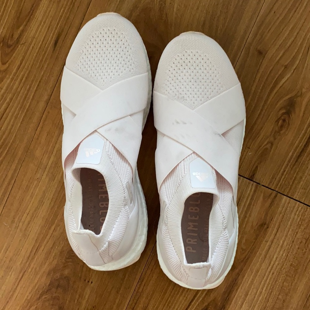 Adidas ultra boost, no laces